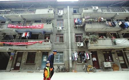 48平米领46万 成都三瓦窑九成拆迁户争先签约