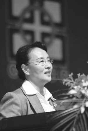 经济信息联播采访聂梅生 房价已跌回两年前