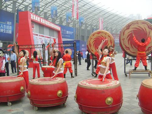 09成都春季房交会今日盛大开幕