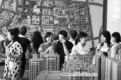 价高货少购房者为难 要结婚了找婚房真不容易