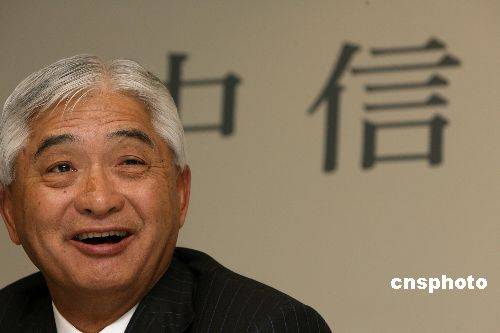 荣智健称将设公司 专营内地房地产及金融业务