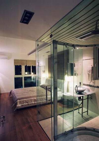 透明前卫的玻璃卫浴 带来心中阵阵凉爽