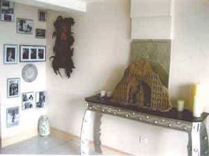 冒死偷拍 张咪与男友在豪宅里的开放生活 组图 