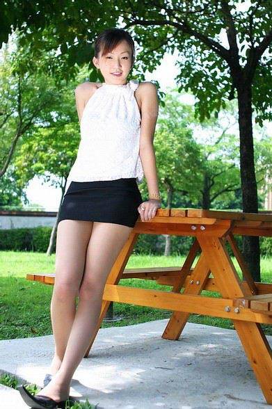 千娇百媚 看深圳各售楼处的美女售楼小姐