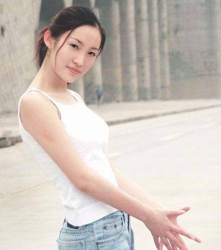 千娇百媚 看深圳各售楼处的美女售楼小姐