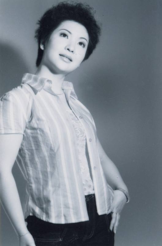 千娇百媚 看深圳各售楼处的美女售楼小姐