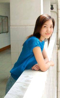 千娇百媚 看深圳各售楼处的美女售楼小姐