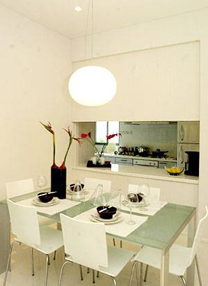 白色调展现低调的华丽家居与时尚氛围