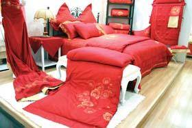 感受床上的别样风情 勾起你对卧室的眷恋