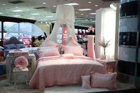 感受床上的别样风情 勾起你对卧室的眷恋