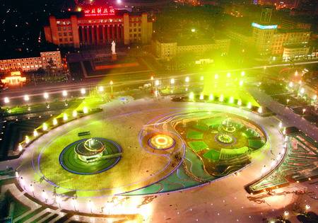 昨成都之歌唱响世界 今夜新天府广场狂欢庆佳绩