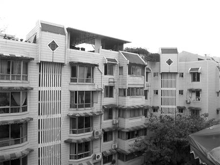 成都交大智能二期自建6 跃 7 楼顶 年年长高 