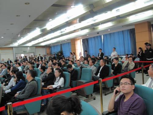  攀成钢 问鼎楼面地价王 今日成都拍卖四宗地