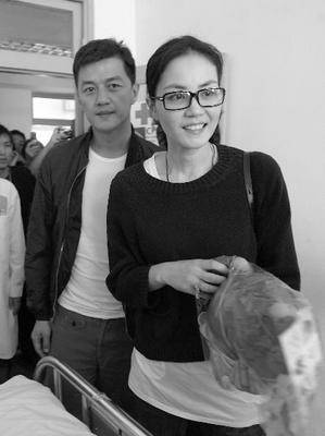 王菲复出大赚投资别墅 与李亚鹏成都低调看房