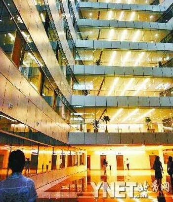 成都回应诈捐质疑 新政府大楼已变现15亿赈灾