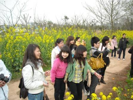  放松身体 放飞心情   满堂红2011年后勤踏春之旅