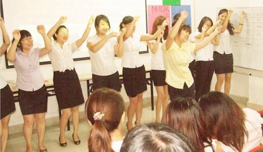 中介网店风采 满堂红运作部  铿锵玫瑰的怒放