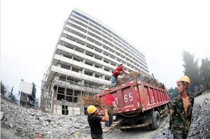 成都饭店本月爆破拆除 成都地标又少一个