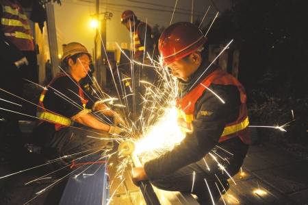 昨晚今天东西半环相继开工 交通出行影响不大