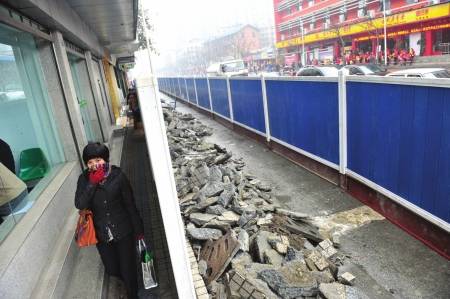 蜀都大道东西齐施工 解放路五桂桥下10日起单行