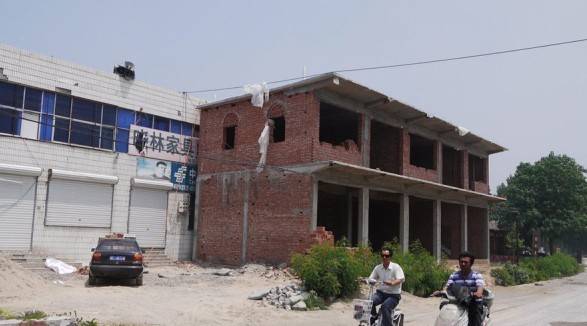 河北 牛X二层楼 堵住 憋屈邮局 如期封顶