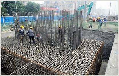 成温路射线首个承台今日浇筑