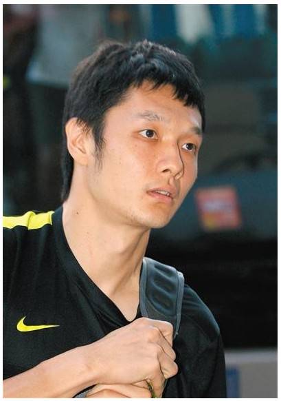 国足门将杨智被曝在楼顶加盖两层违建 图 